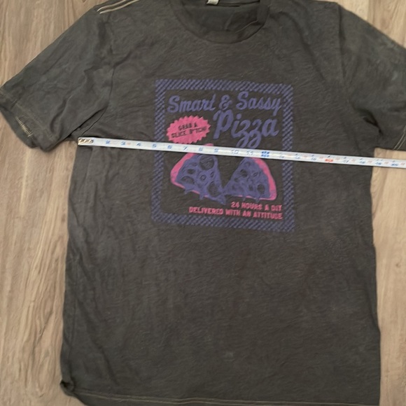 Large  t shirt - Picture 4 of 4